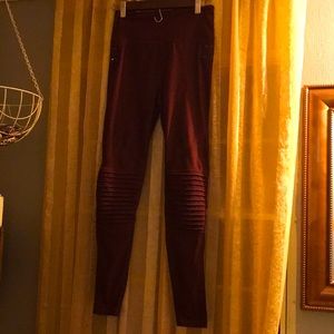 Maroon white fox active leggings